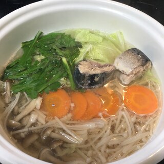 旨み栄養たっぷり！サバ缶の味噌鍋